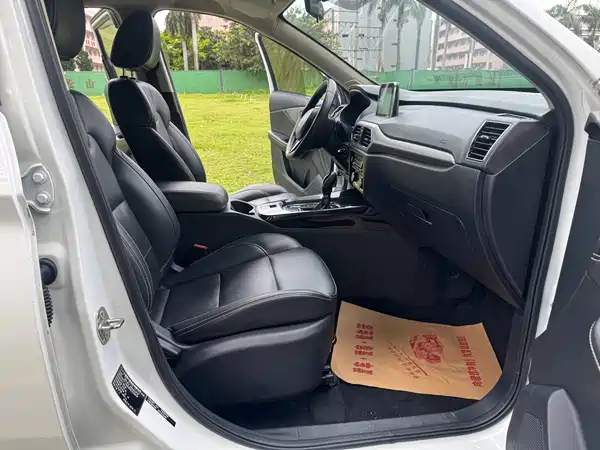 Dongfeng Scenery S560 2019