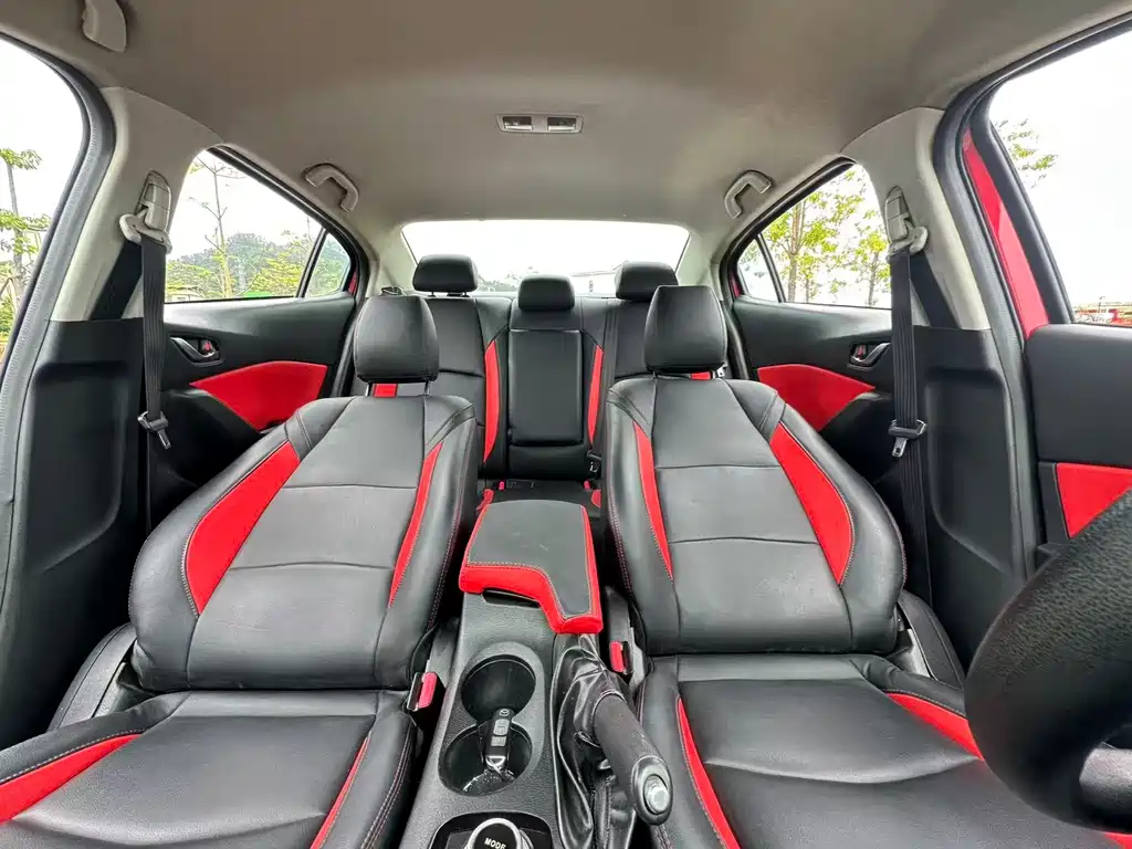 Mazda 3 Axela 2016 — фото 11
