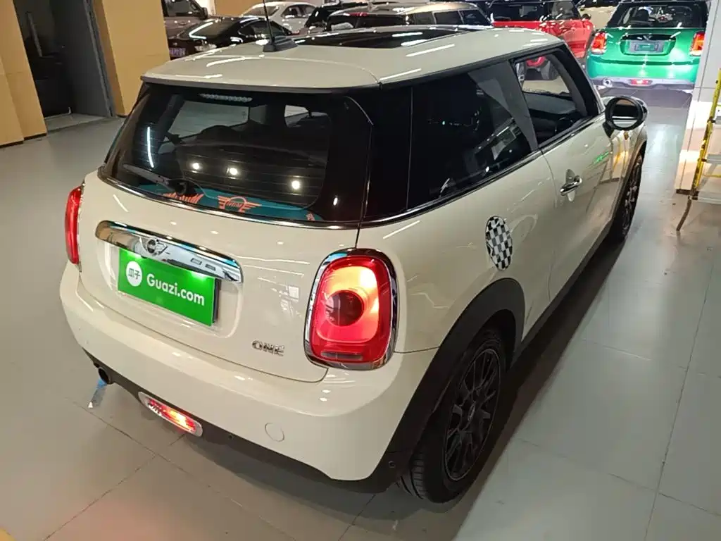 MINI Mini 2018
