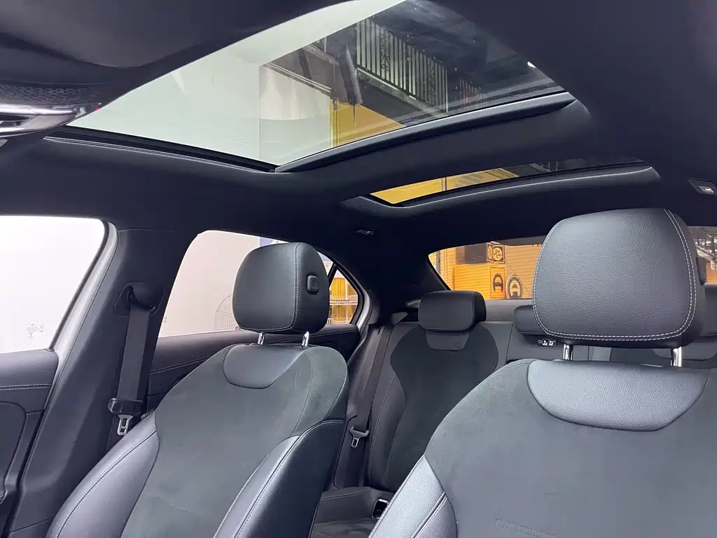 Mercedes-Benz A-Class 2021 — фото 13