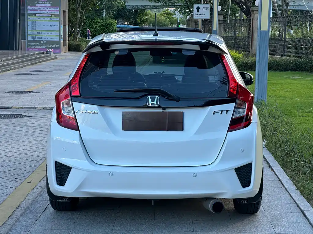 Honda Fit 2017 — фото 11