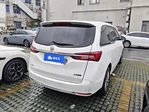 Buick GL8 2023
