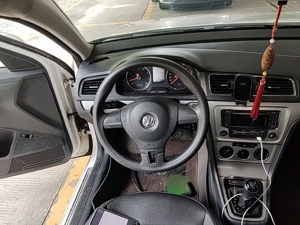 Volkswagen Lavida 2015