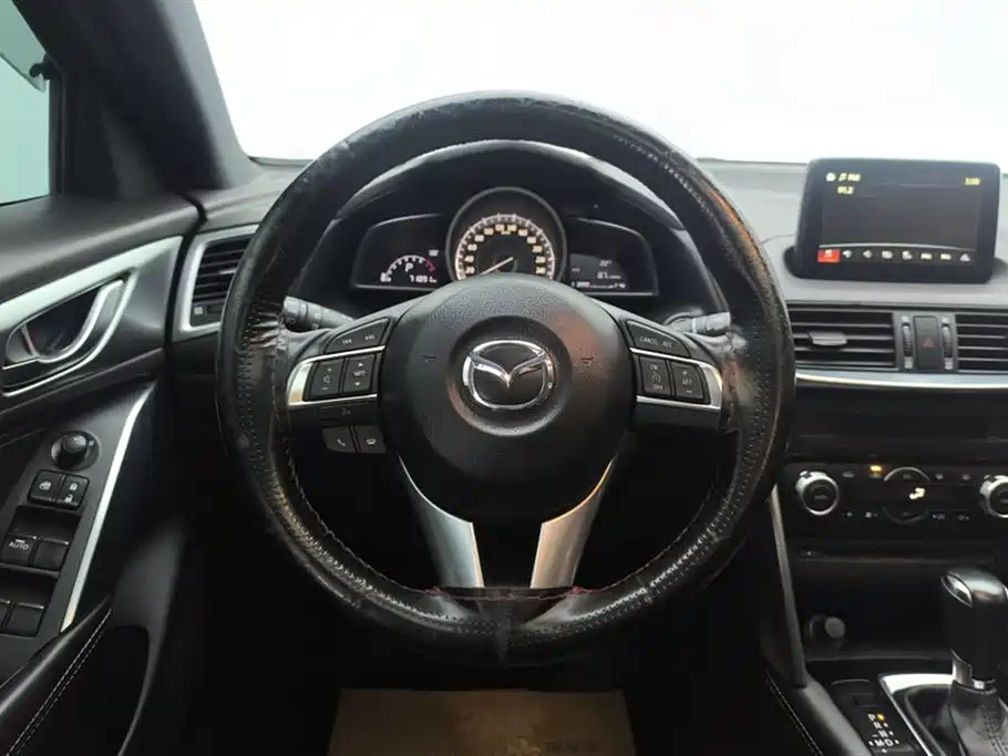 Mazda CX-4 2016 — фото 15