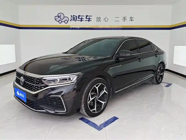 Volkswagen Passat 2023