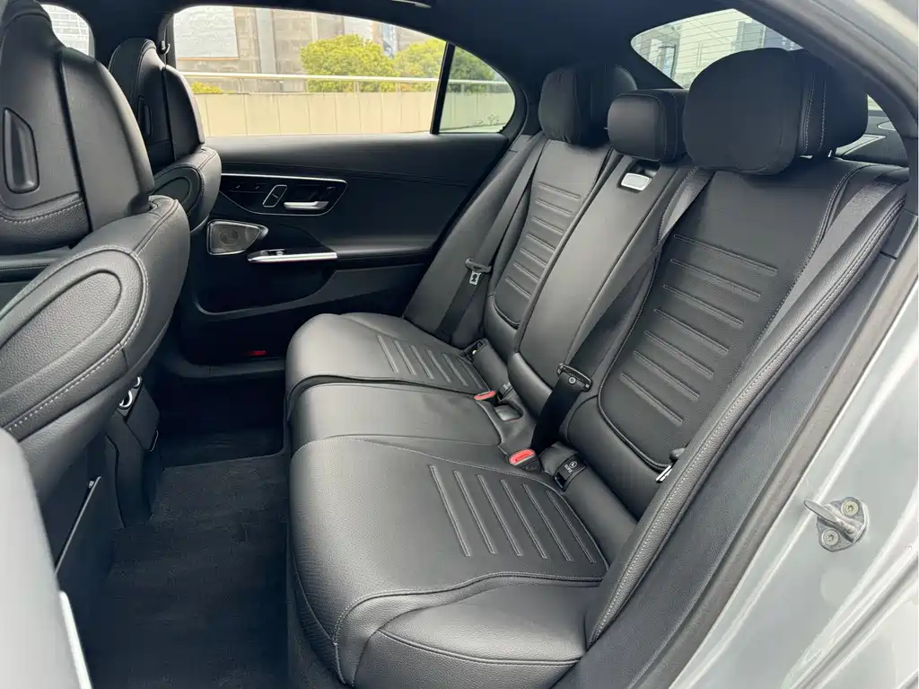 Mercedes-Benz C-Class 2022 — фото 7