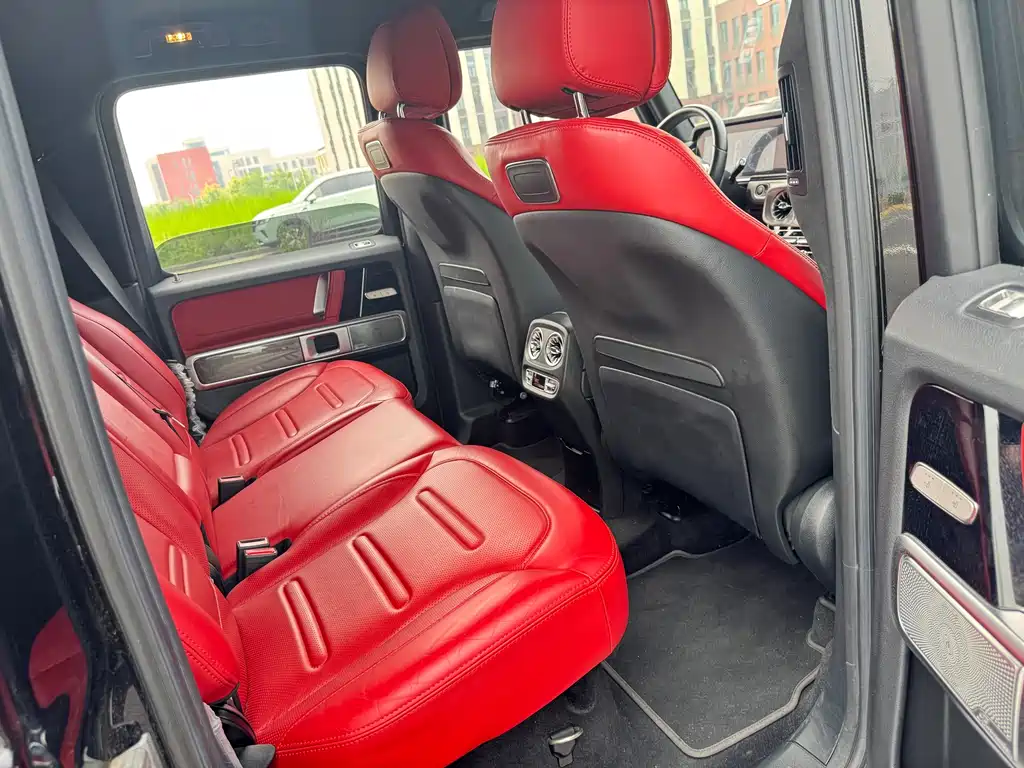 Mercedes-Benz G-Class 2023 — фото 15