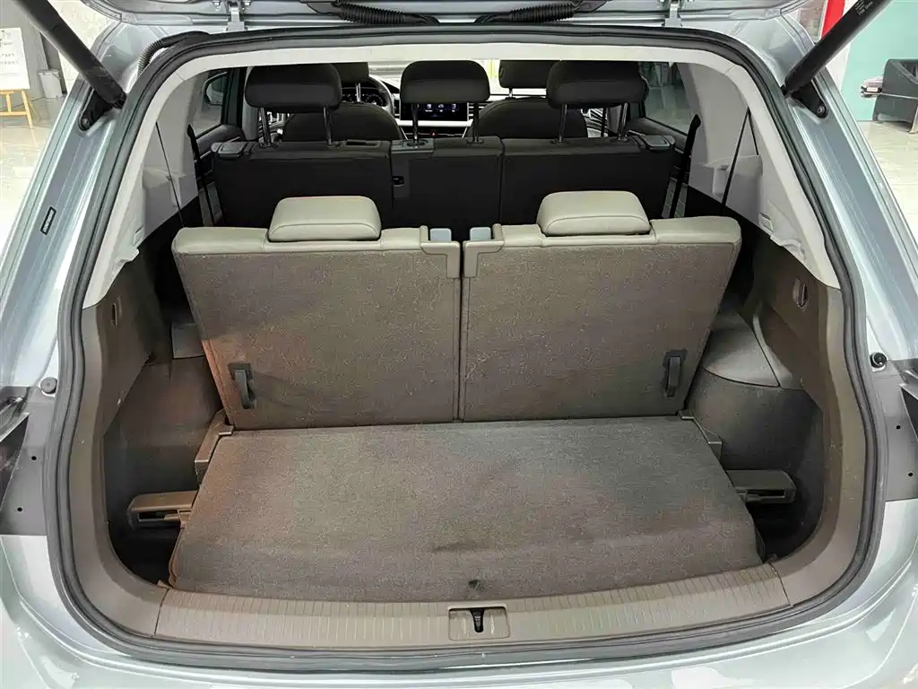 Volkswagen Tiguan L 2021 — фото 16