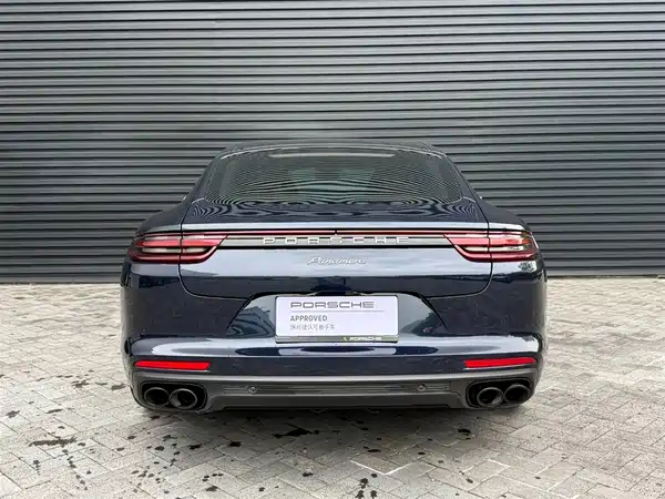 Porsche Panamera 2019