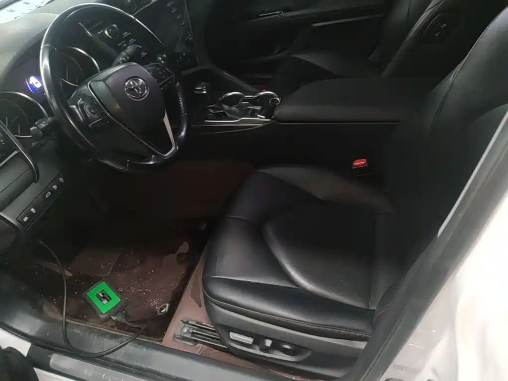 Toyota Camry 2019 — фото 15