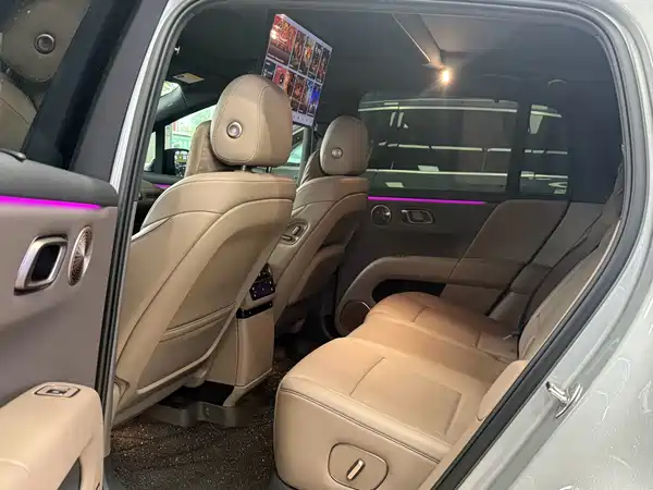 Li Auto i6 2025