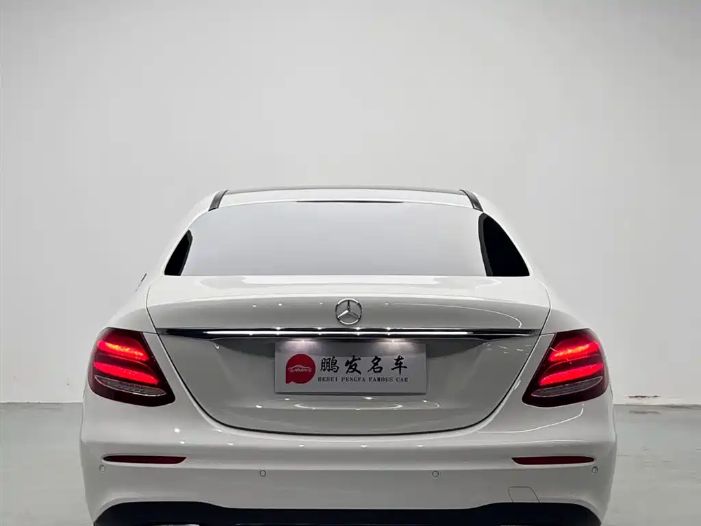 Mercedes-Benz E-Class 2018 — фото 18