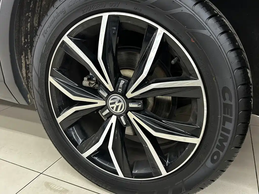 Volkswagen Tiguan L 2019 — фото 9