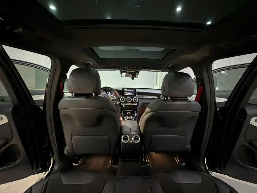 Mercedes-Benz GLC AMG 2019 — фото 11