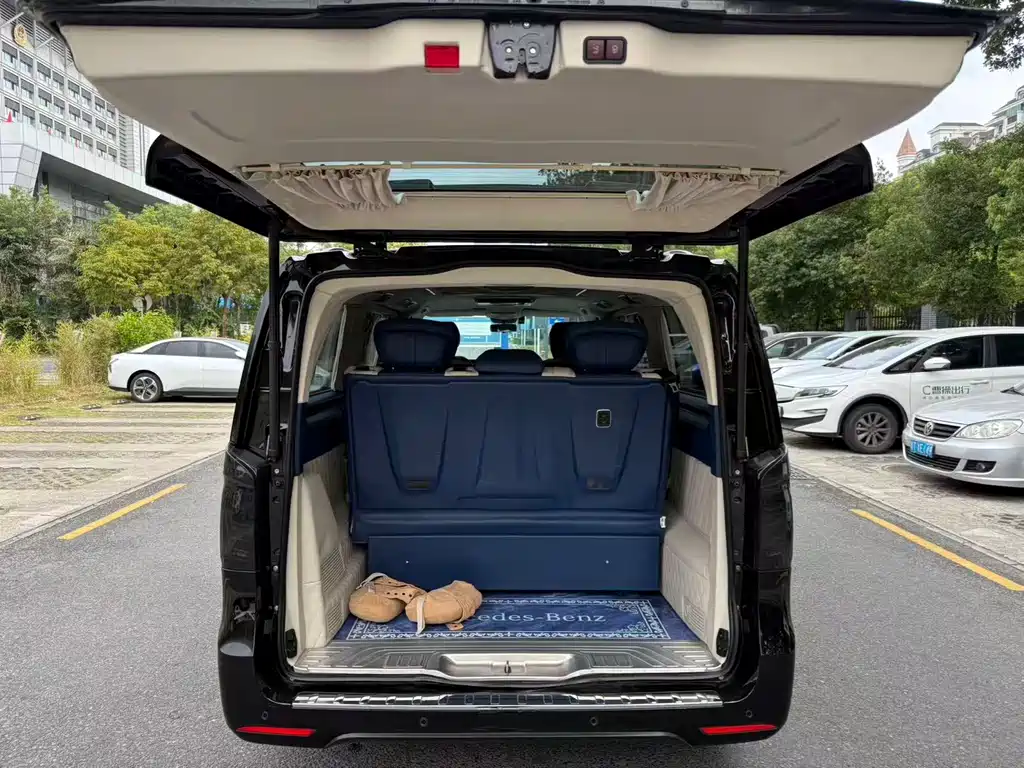 Mercedes-Benz Vito 2022 — фото 14