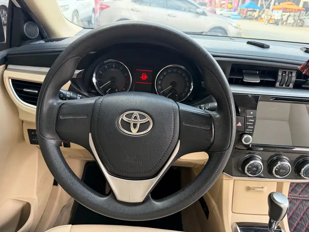 Toyota Corolla 2016 — фото 23