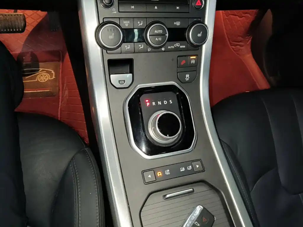 Land Rover Evoque 2016 — фото 14
