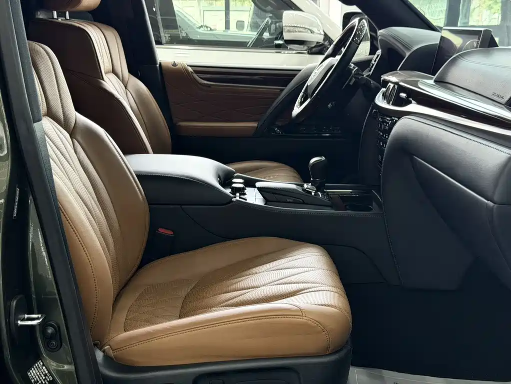 Lexus LX 2023 — фото 11