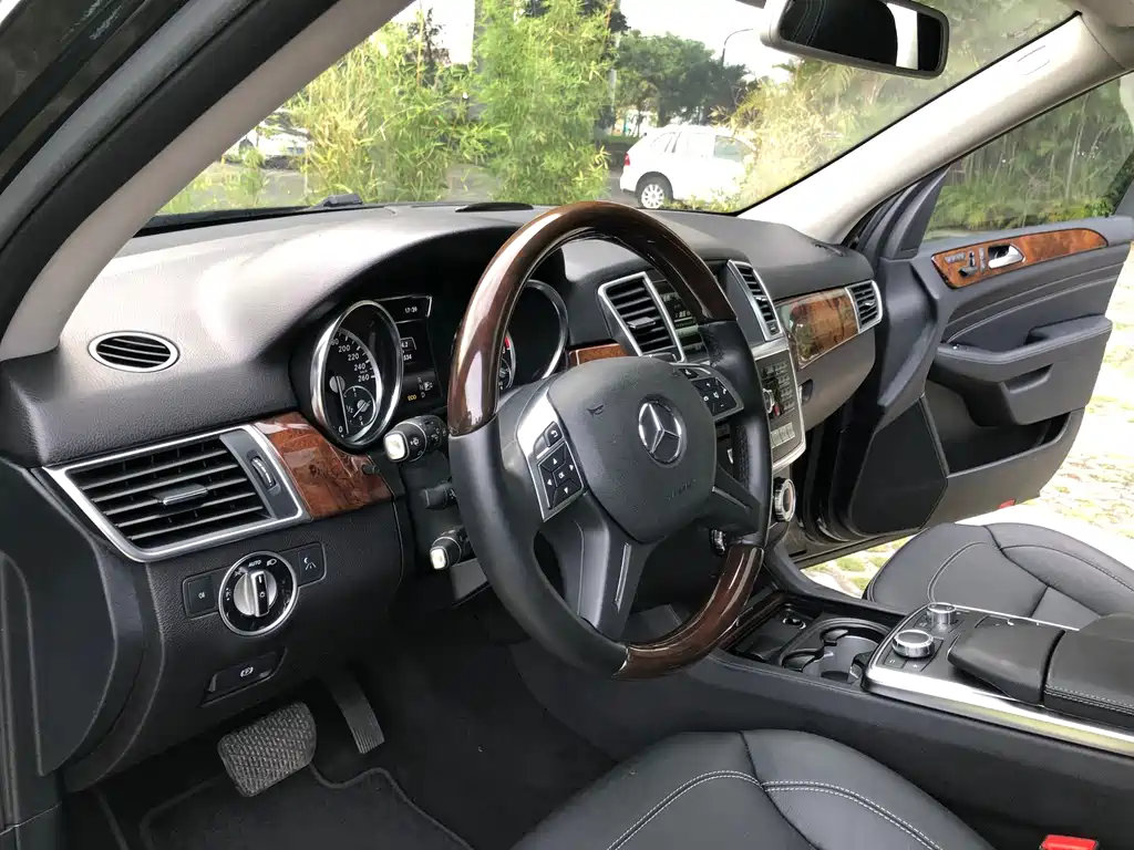 Mercedes-Benz M-Class 2014 — фото 18