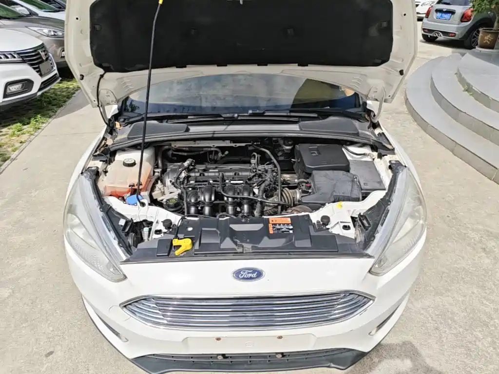 Ford Focus 2016 — фото 16