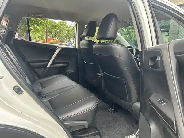 Toyota RAV4 2017