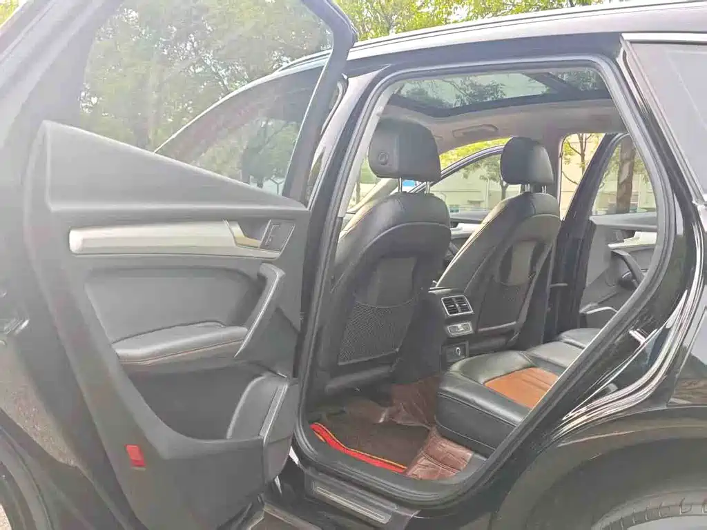 Audi Q5L 2020