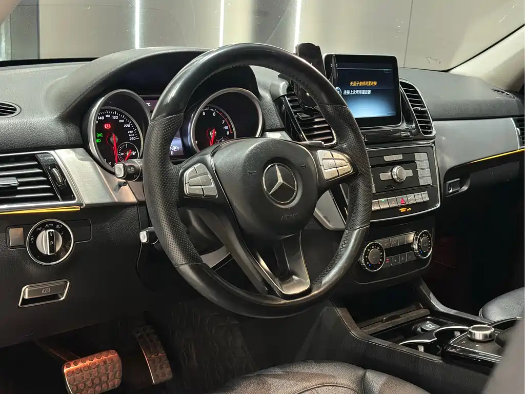 Mercedes-Benz GLE 2016 — фото 13