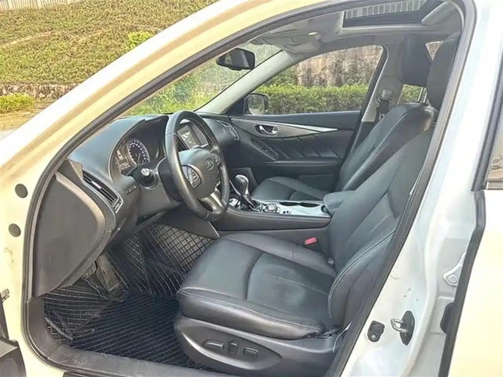 Infiniti Q50L 2016