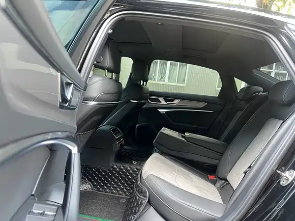 Audi A6L 2023