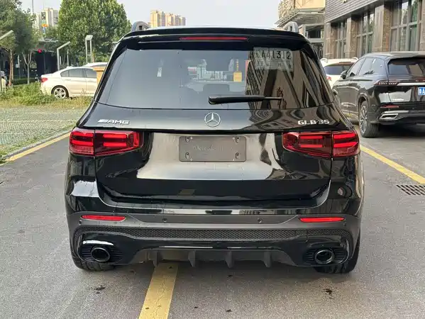 Mercedes-Benz GLB AMG 2024
