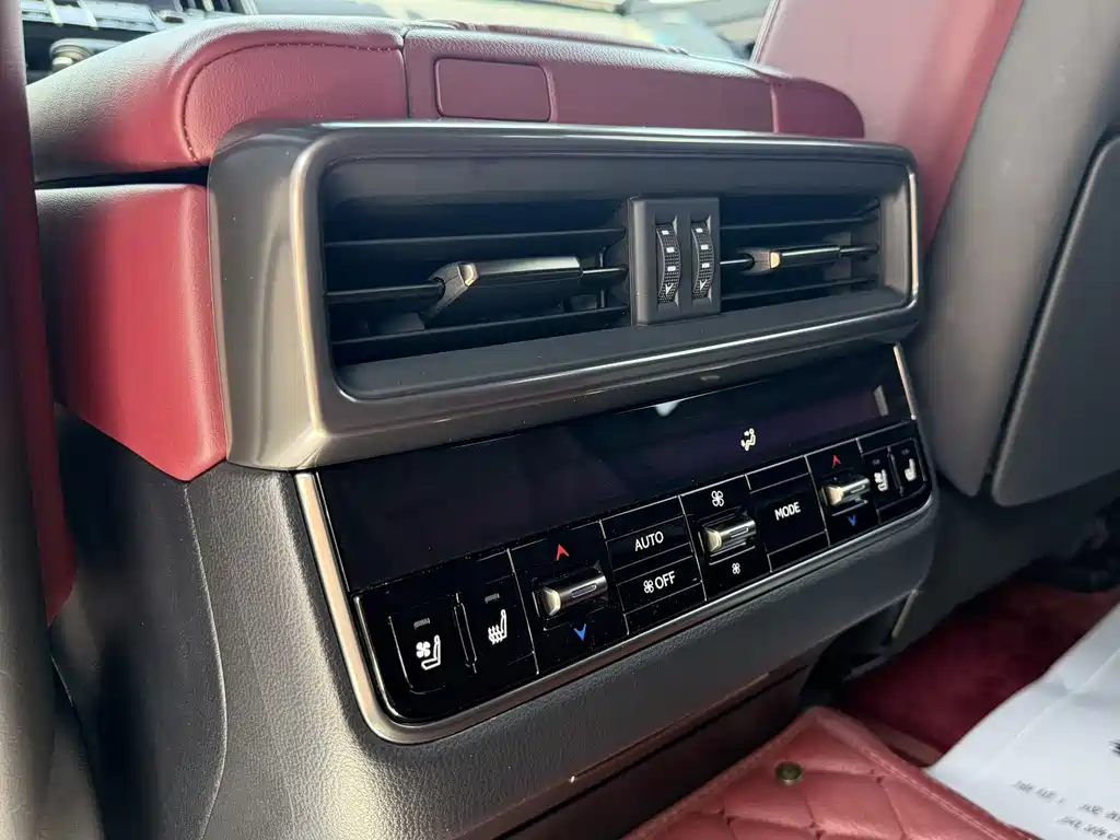 Lexus LX 2023 — фото 13