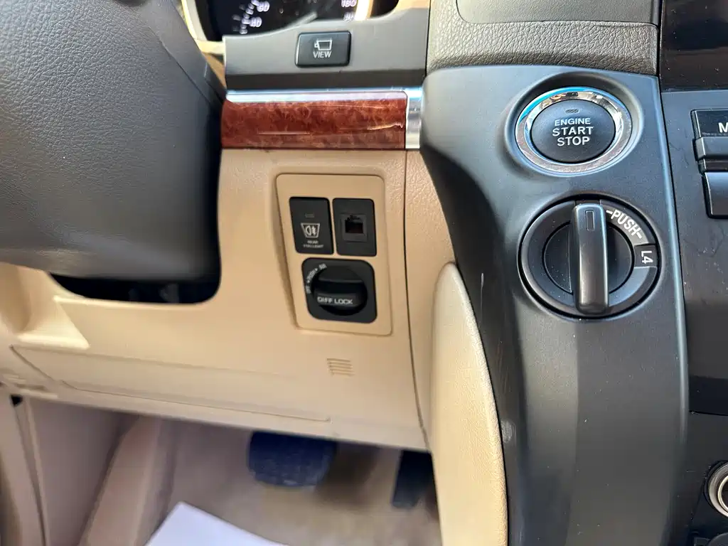 Toyota Land Cruiser 2016 — фото 10