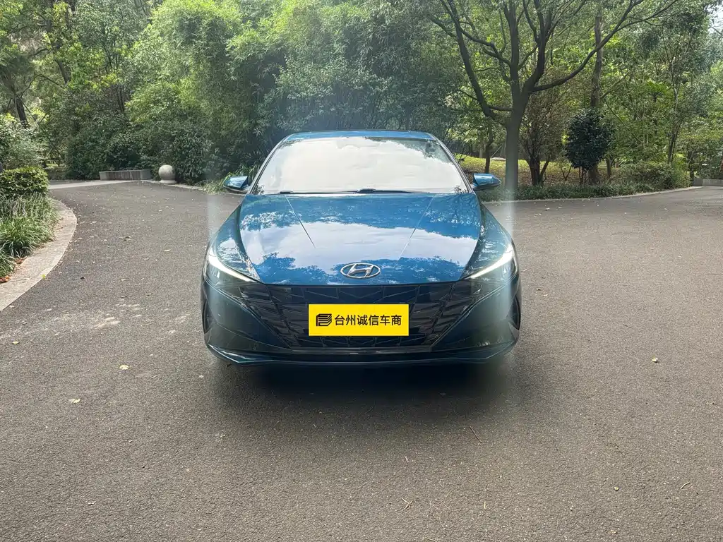 Hyundai Elantra 2021