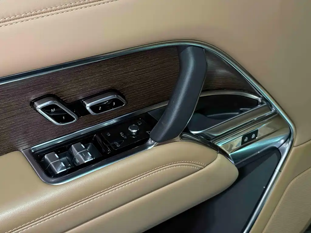 Land Rover Range Rover 2024 — фото 19