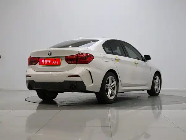 BMW 1 Series 2022