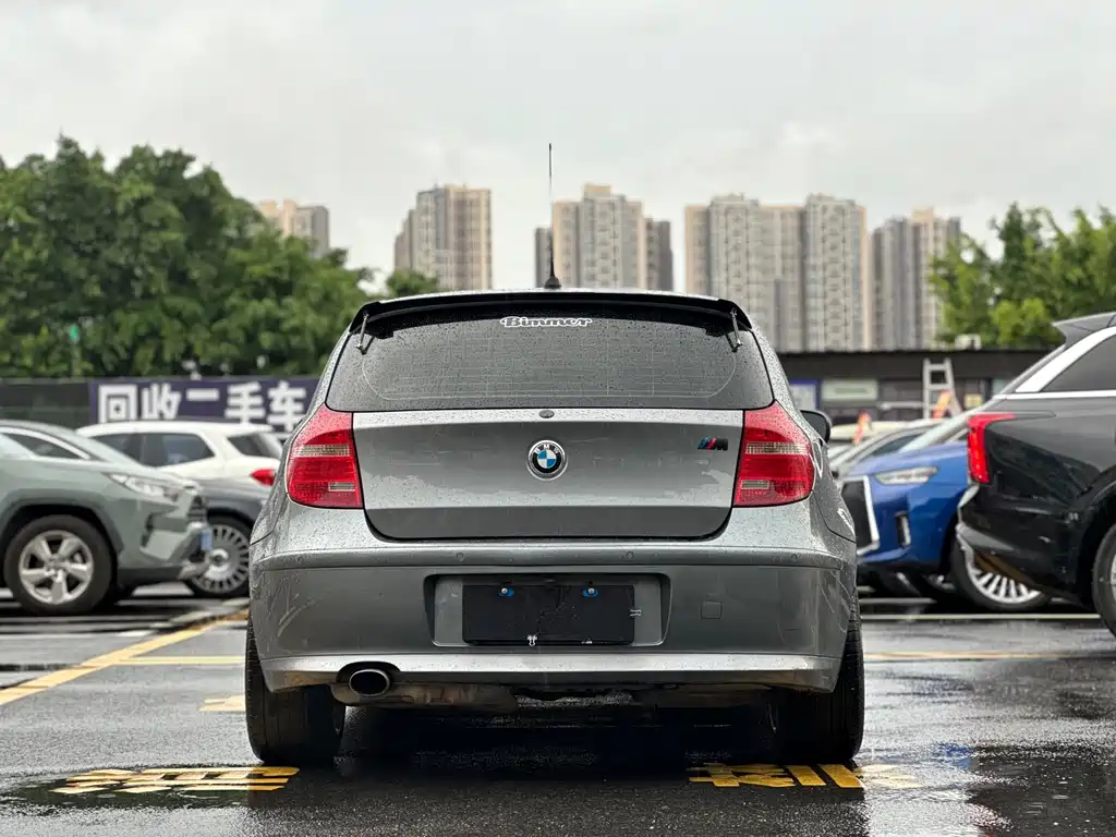 BMW 1 Series 2011 — фото 15