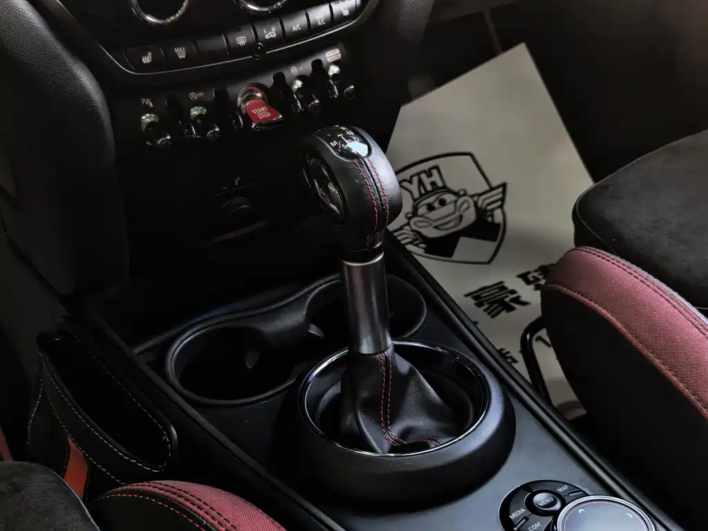 MINI JCW COUNTRYMAN 2019 — фото 19
