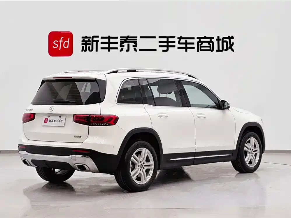 Mercedes-Benz GLB 2023