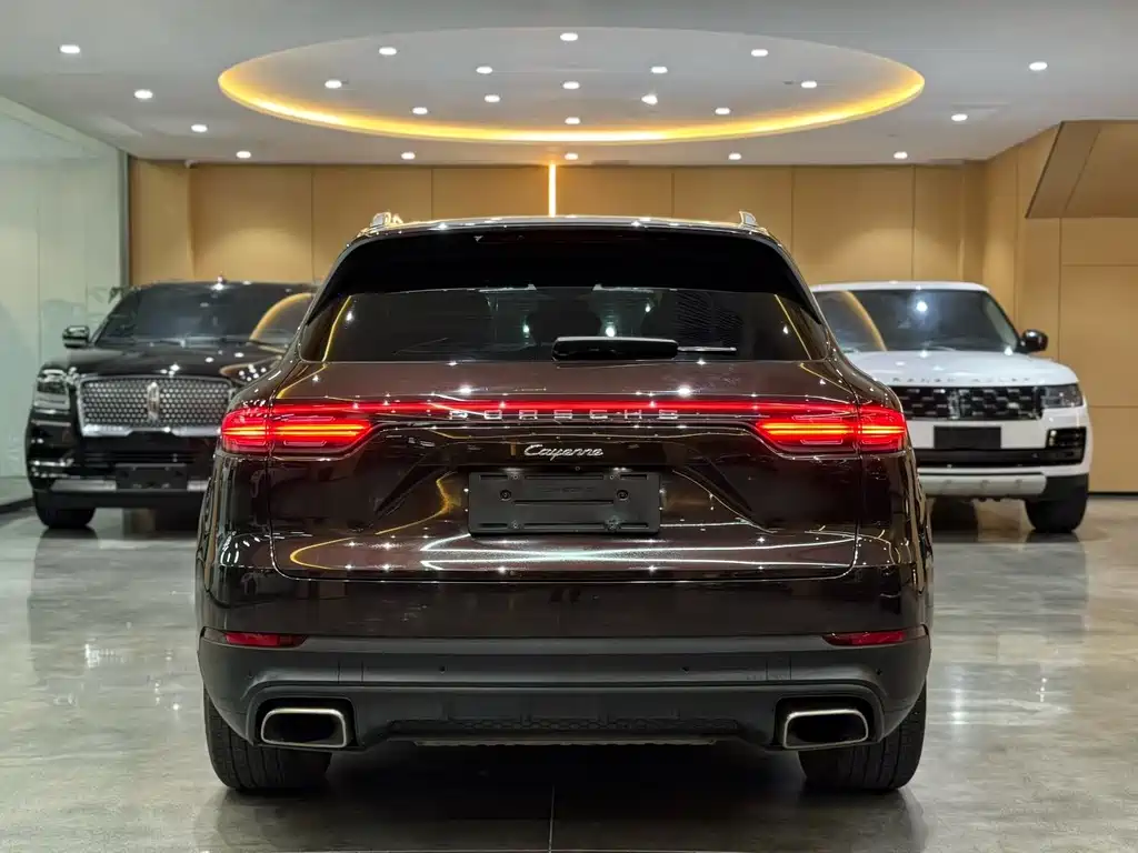 Porsche Cayenne 2018 — фото 9