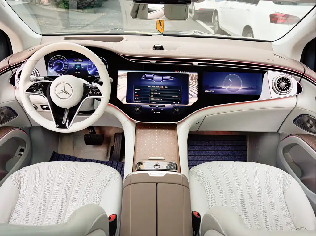 Mercedes-Benz EQS SUV 2023 — фото 14