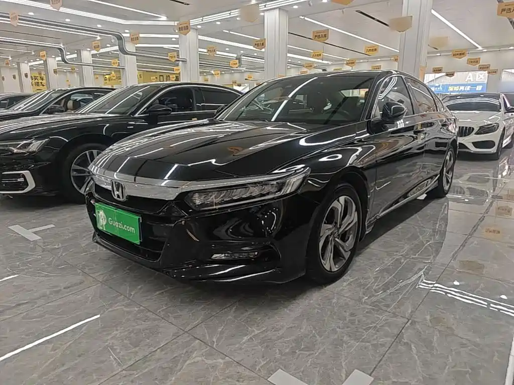 Honda Accord 2018 — фото 1