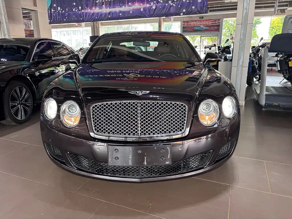 Bentley Flying Spur 2010 — фото 2