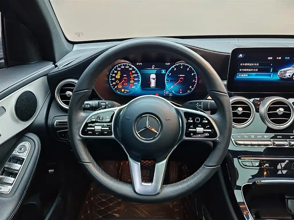 Mercedes-Benz GLC 2022 — фото 12