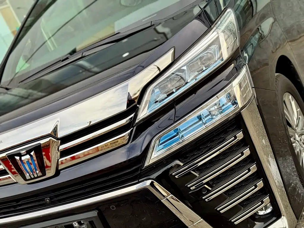Toyota Vellfire 2021 — фото 7