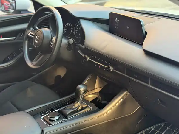 Mazda 3 Axela 2023