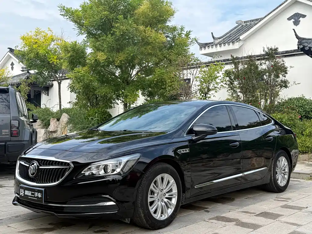 Buick LaCrosse 2016 — фото 1