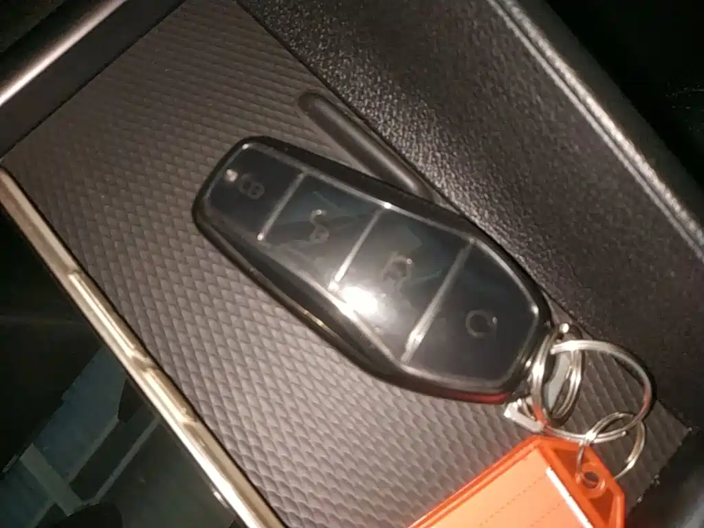 BYD Seal 05 DM-i 2025 — фото 9