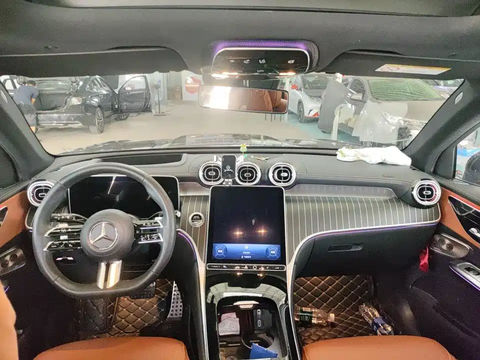 Mercedes-Benz GLC 2023