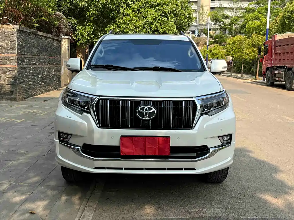 Toyota Prado 2020 — фото 2