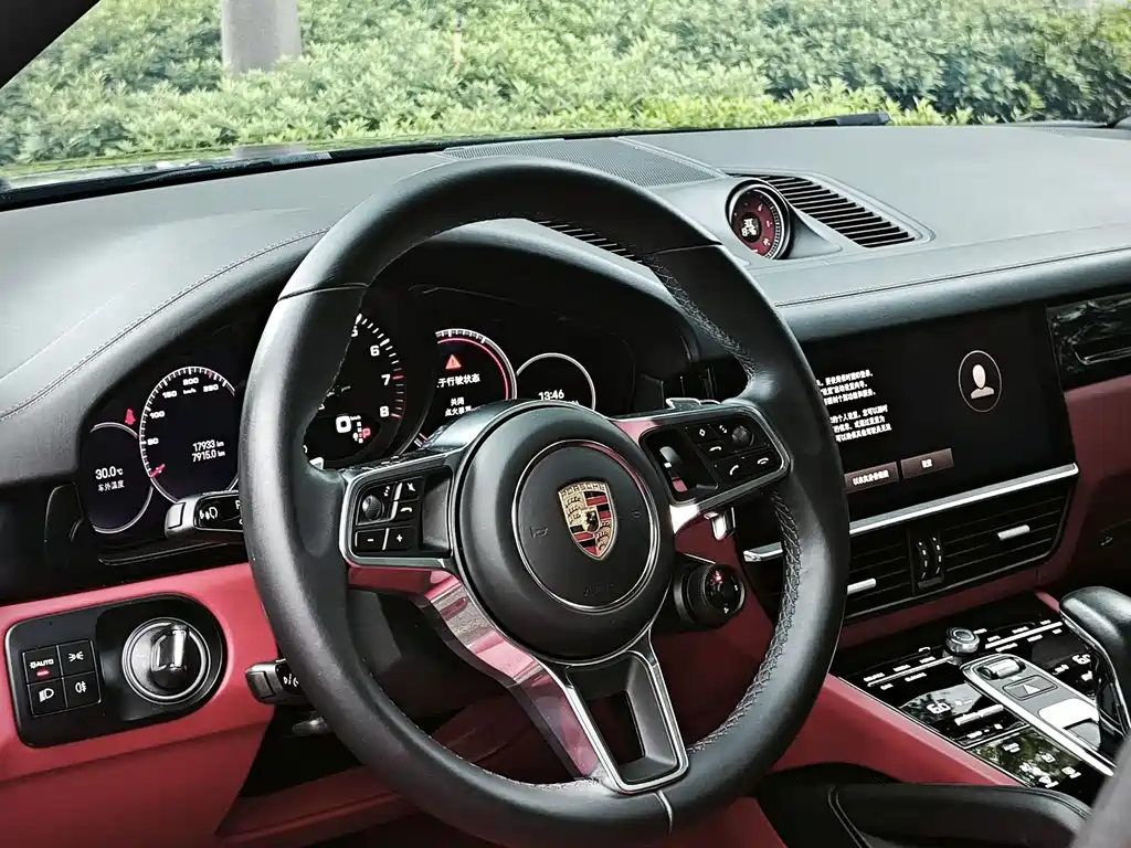 Porsche Cayenne 2023 — фото 10